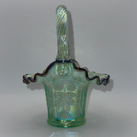 Fenton Butterfly and Berry basket - Picture 11 of 11